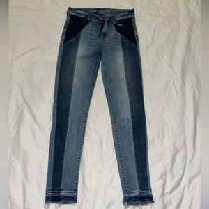 American Eagle Hi-Rise cropped skinny jean